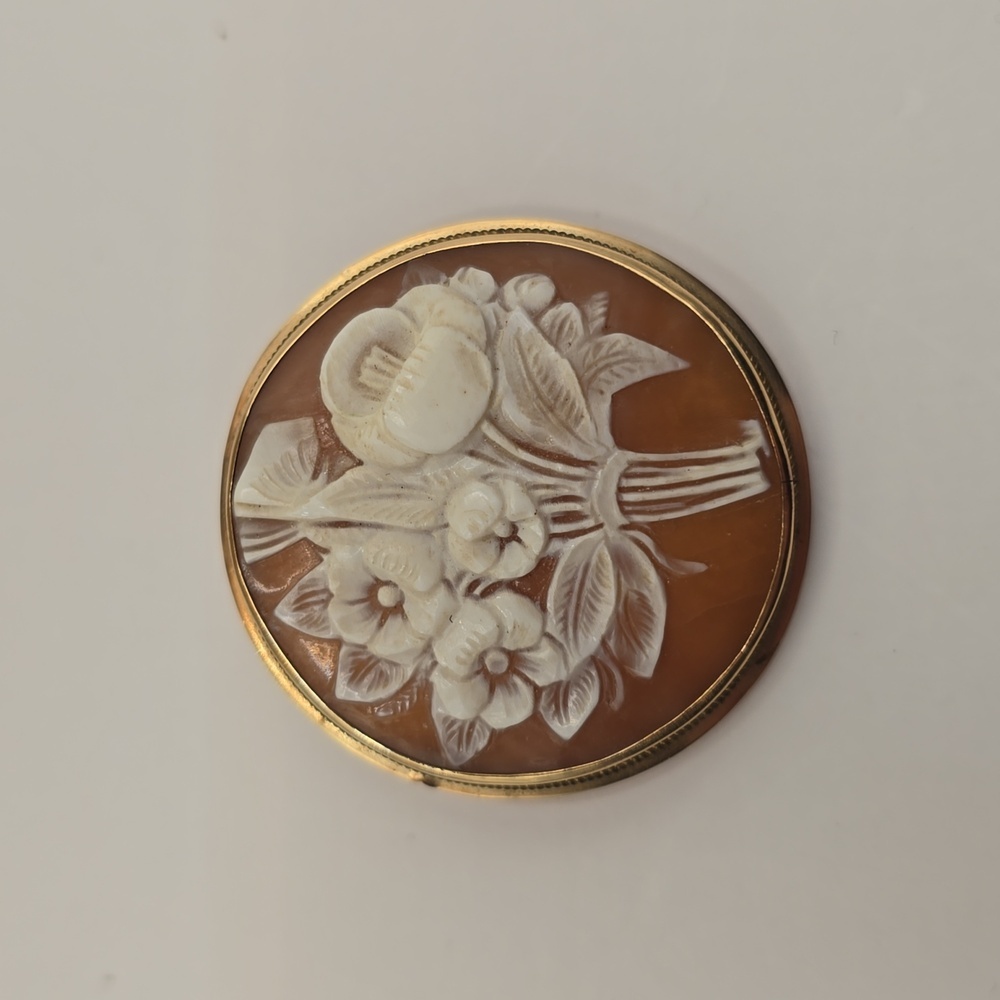 Vintage Cameo 14K Yellow Gold Carved Bouquet Brooch & Pendant - Picture 5 of 9